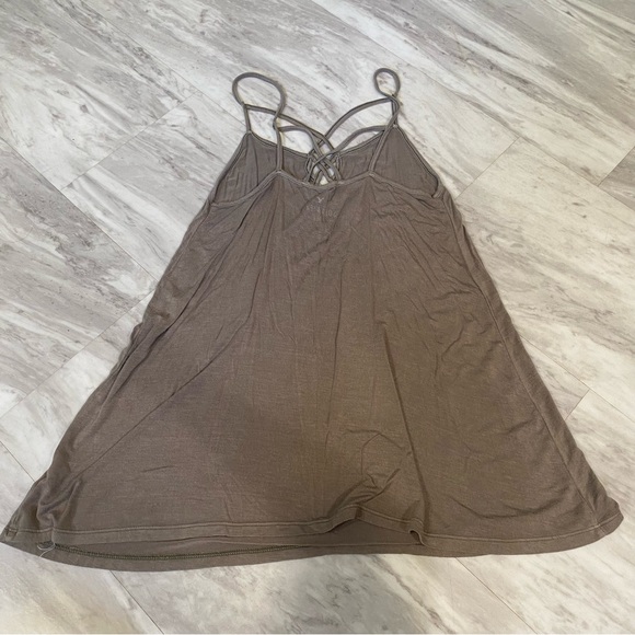 Tank top - Picture 3 of 5